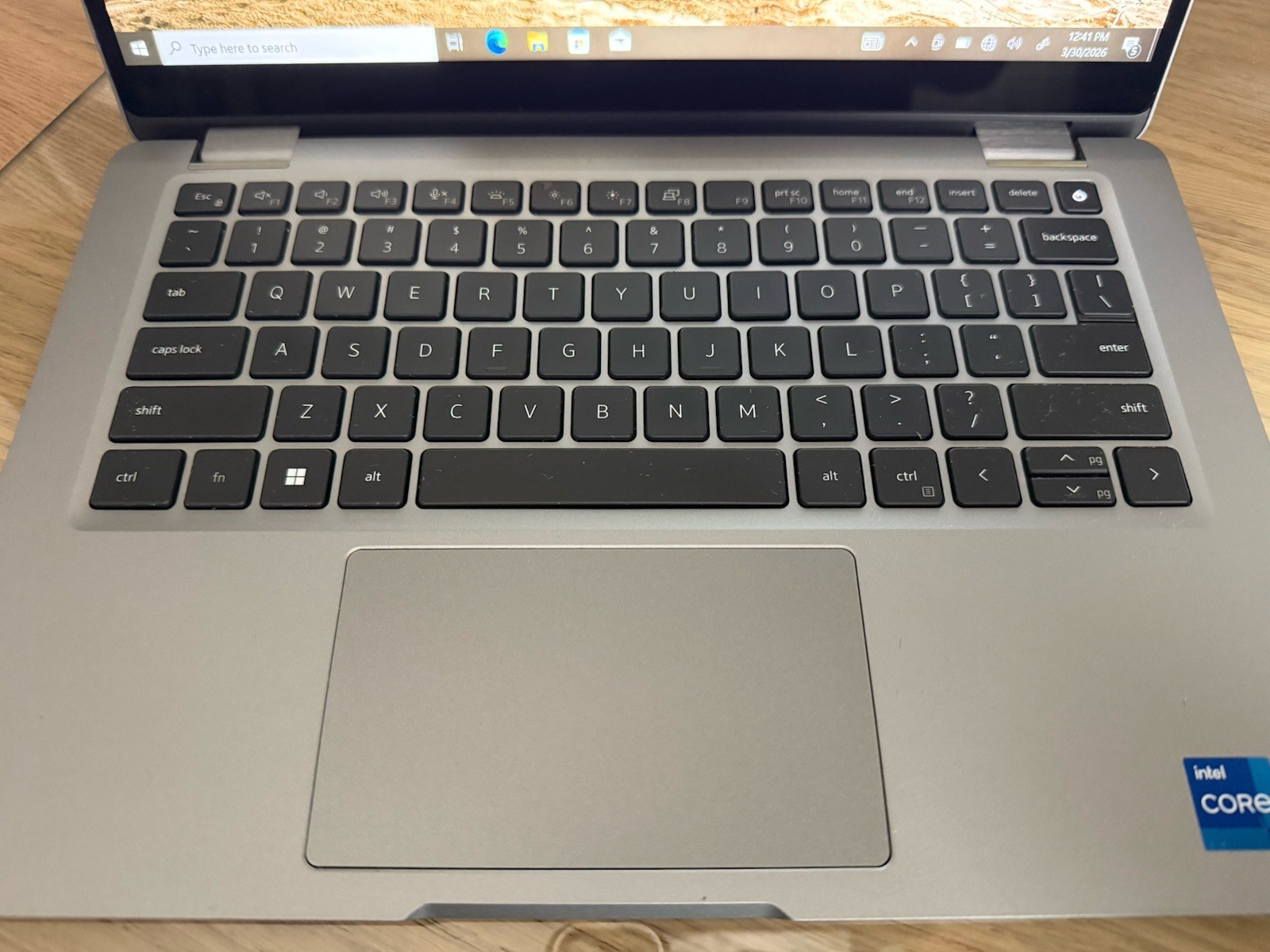 Dell Latitude 5330, 13.3-Inch Laptop, with Intel Core i7-1265U, 256 GB SSD (Solid State Drive), Windows 10 Pro