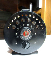 Vintage Ryobi 355 MG Super Light Magnesium Fly Fishing Reel Japan made Vintage Ryobi 355 MG Super Light Magnesium Fly Fishing Reel Japan made - Image 1