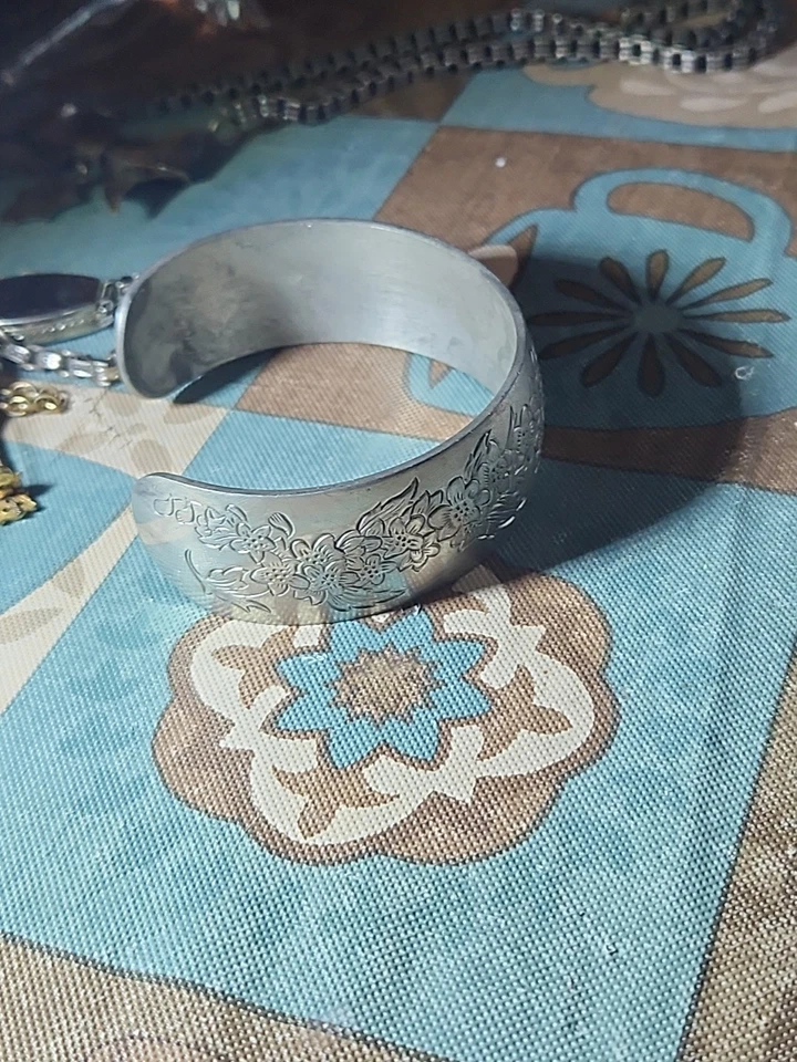 Vintage Pewter Cuff Bracelet - Image 4 of 4
