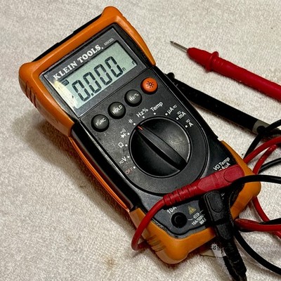 Klein Tools MM200 Auto Ranging Digital Multimeter Auto Power Off with Leads