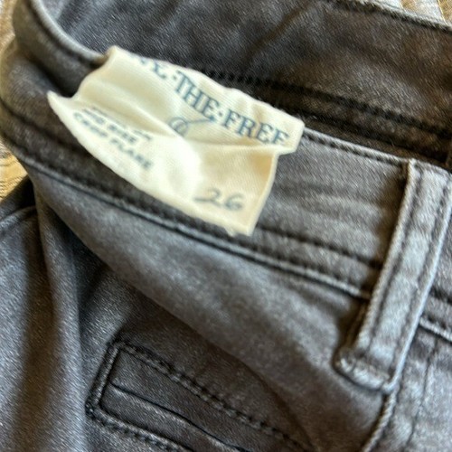 Neu mit Etikett Free People We The Free Twirl On Mid-Rise Crop Flare Jeans gewaschen schwarz Gr. 26 - Bild 5 von 8