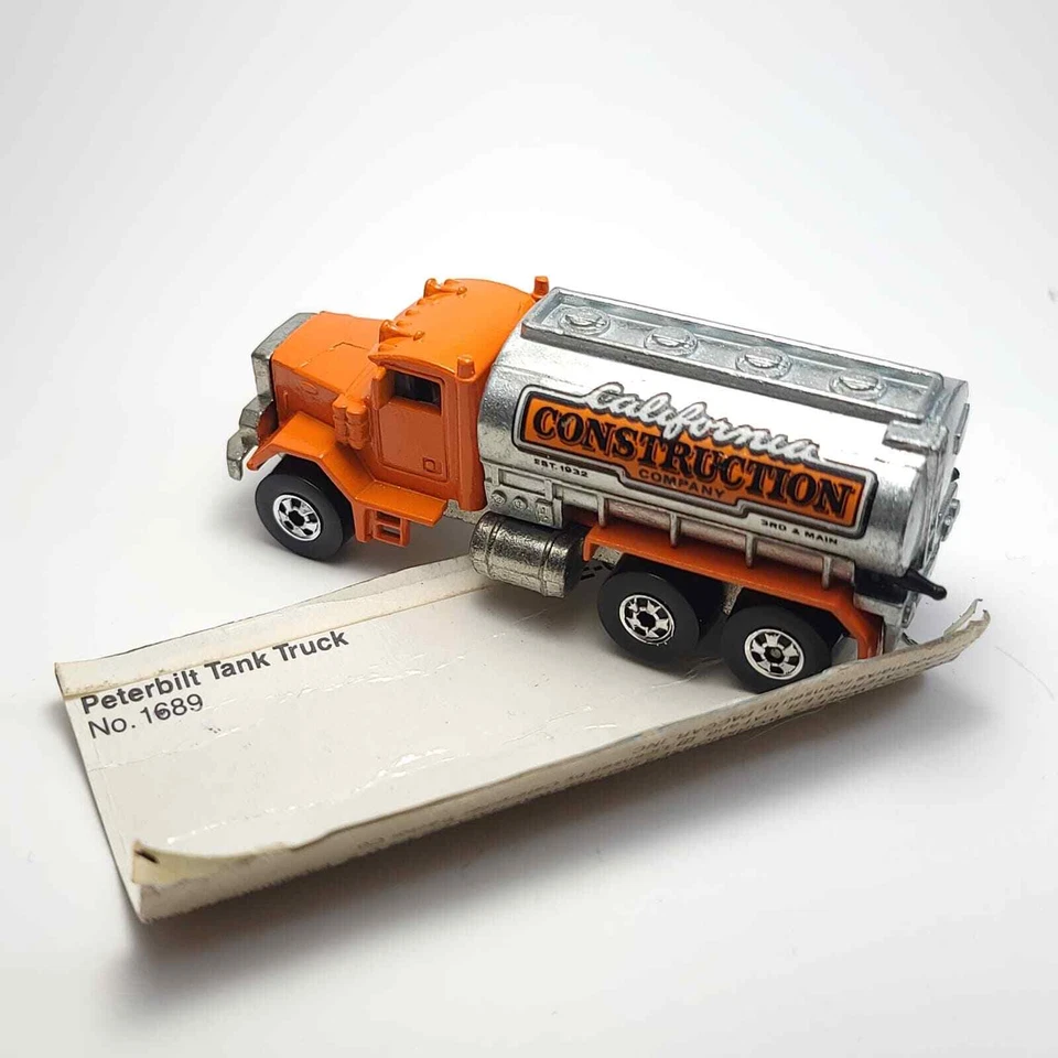 Hot Wheels Diecast Car Peterbilt Tank #1689 Rare Mint w/Card - Image 2 of 4