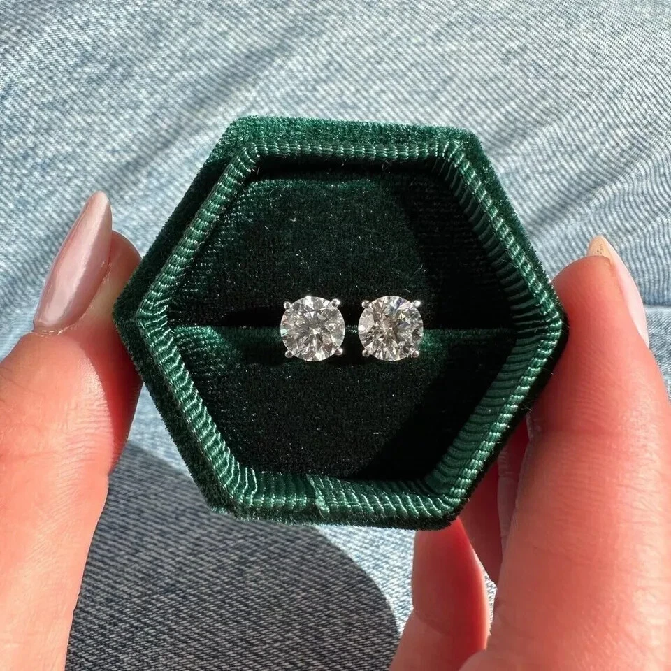 Aretes de diamantes con certificación IGI 2 quilates cultivados en laboratorio solitario D VVS2 oro de 14 k Foto 2 de 4