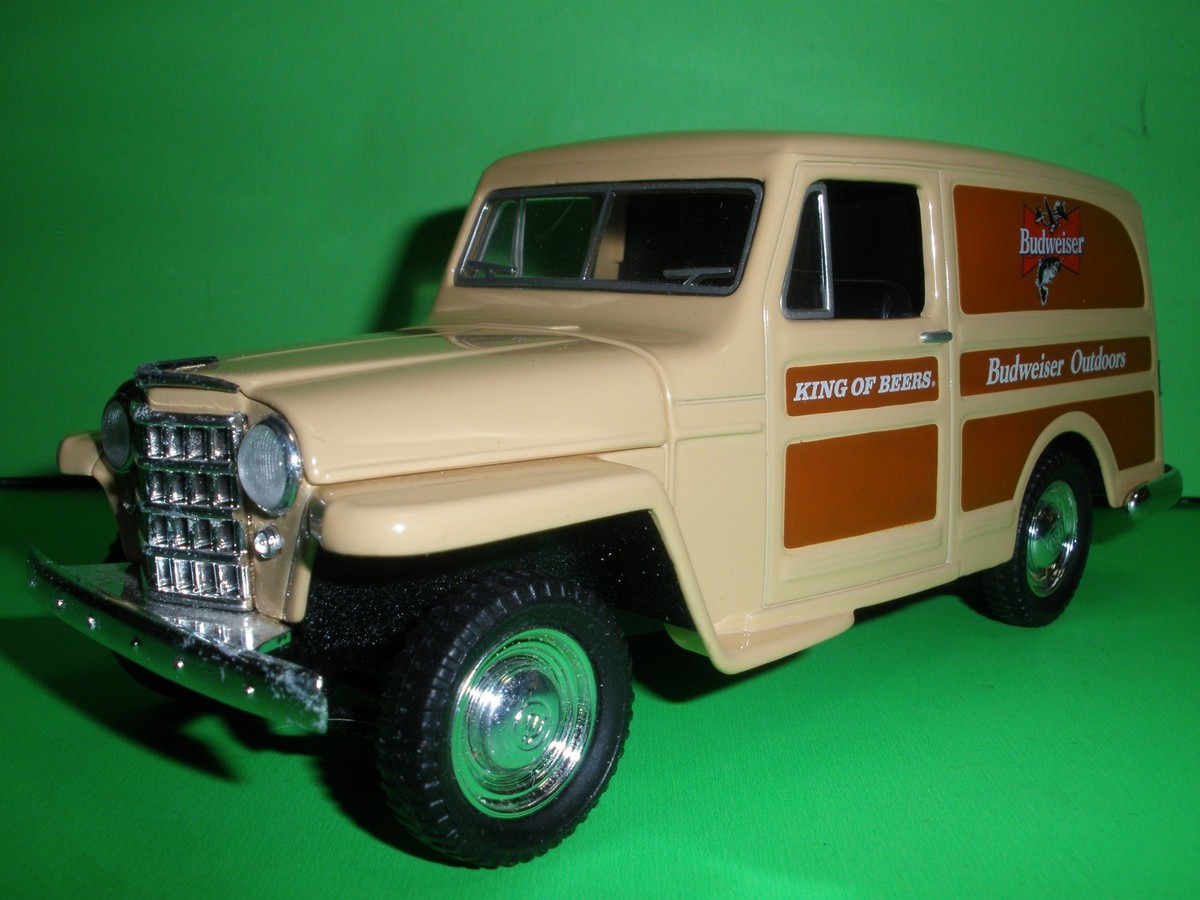 SpecCast 1953 Willys Jeep Panel BUDWEISER BEER 4 X 4 Truck 1:25