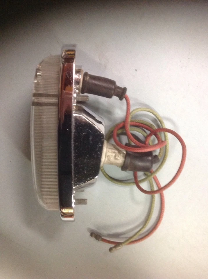 NOS Lucas Wolseley 1100 Front Flasher Lamp MG 1100 & Austin 1100 Too! - Image 2 of 3