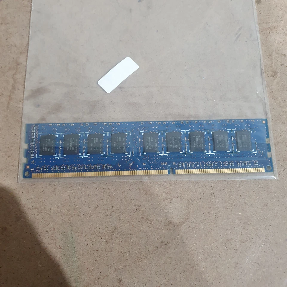 Hynix HMT125U7BFR8C-H9 2GB 2Rx8 PC3-10600 DDR3-1333MHz 240-Pin DIMM ECC SDRAM - Image 4 of 4