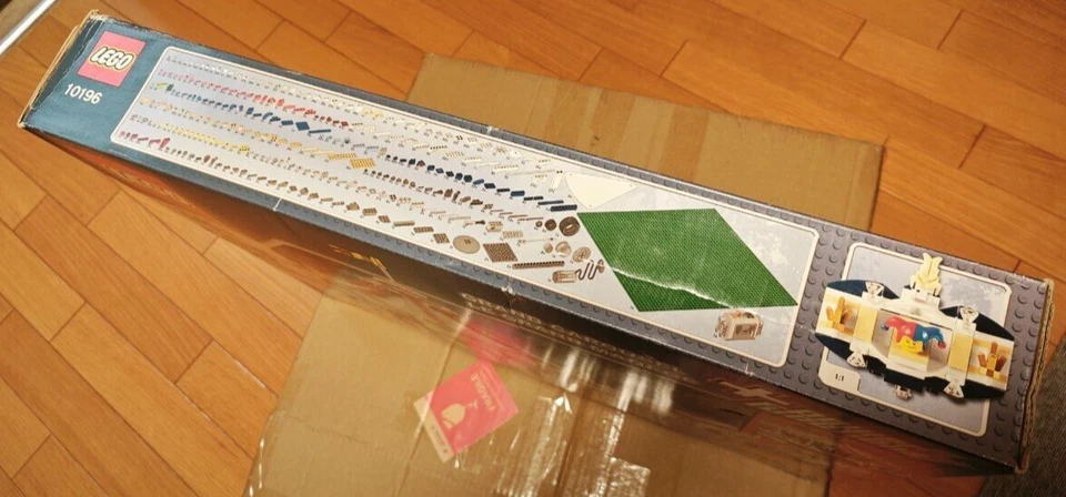 LEGO Creator Expert Fairground Collection Grand Carousel 10196 In 2009 New - Image 3 of 4