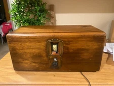 Vintage Steinite Radio Model: 261 -Wooden Table, Box 1928 Rare for Restoration