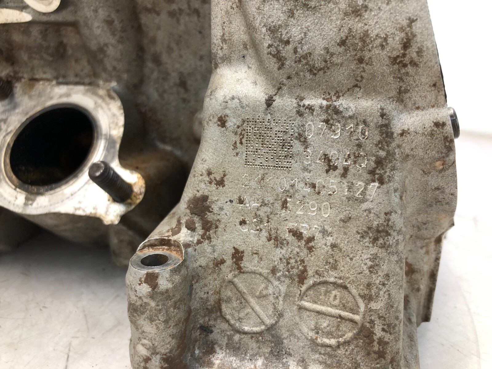 2014-2018 BENTLEY FLYING SPUR 4.0L V8 RIGHT PASS FRONT CYLINDER HEAD #FOR PARTS