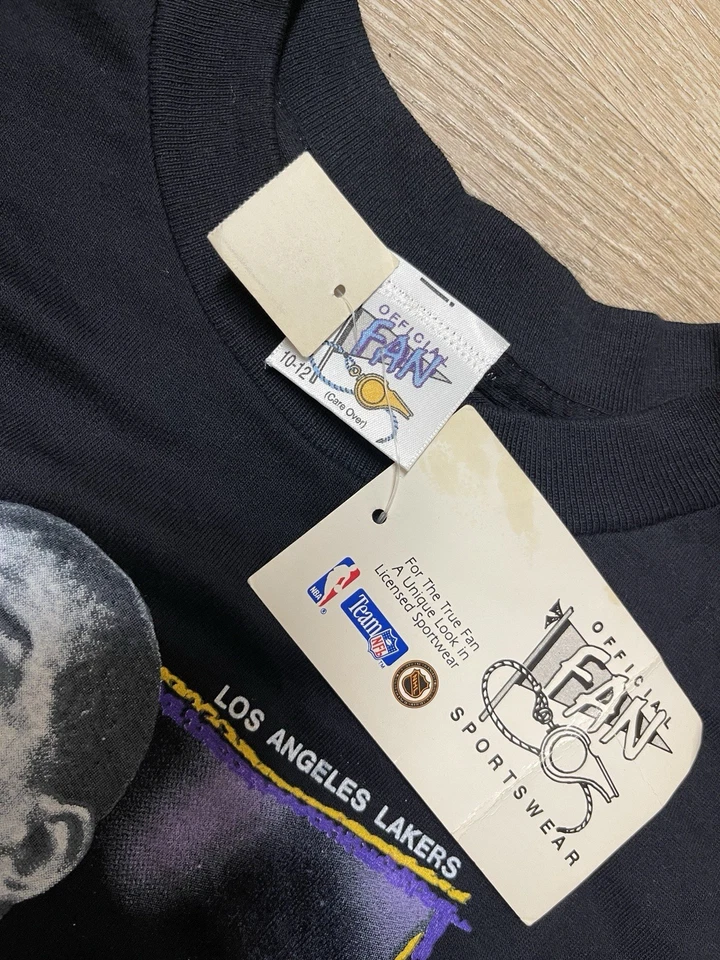 Vintage 1990 Magic Johnson Lakers Tshirt Kids Shirt Size Medium ( 10 - 12 ) - Image 2 of 4