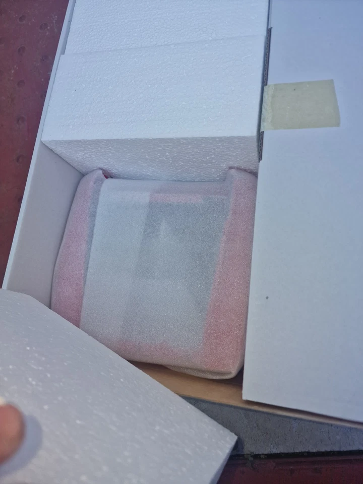 Pocher Rivarossi TESTAROSSA SPIDER Ferrari KIT 1:8 NUOVO MAI ASSEMBLATO  - Immagine 3 di 4