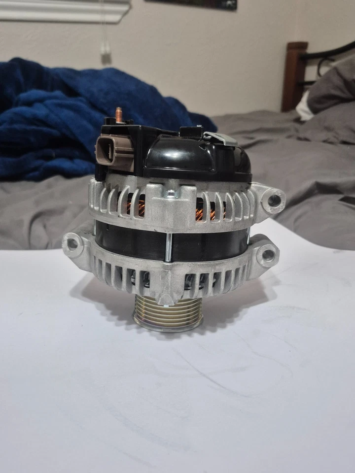 Alternador DL13980 Remanufacturado - Se adapta a Chevy/GMC/Cadillac 5,3 L-6,0 L 1999-2006 Foto 3 de 4