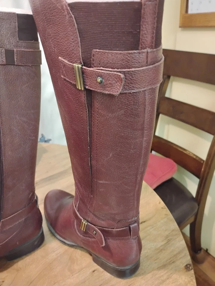Botas Joan Wine Naturalizer para mujer. Apenas Usado.Talla 7.5 Med. Foto 3 de 4