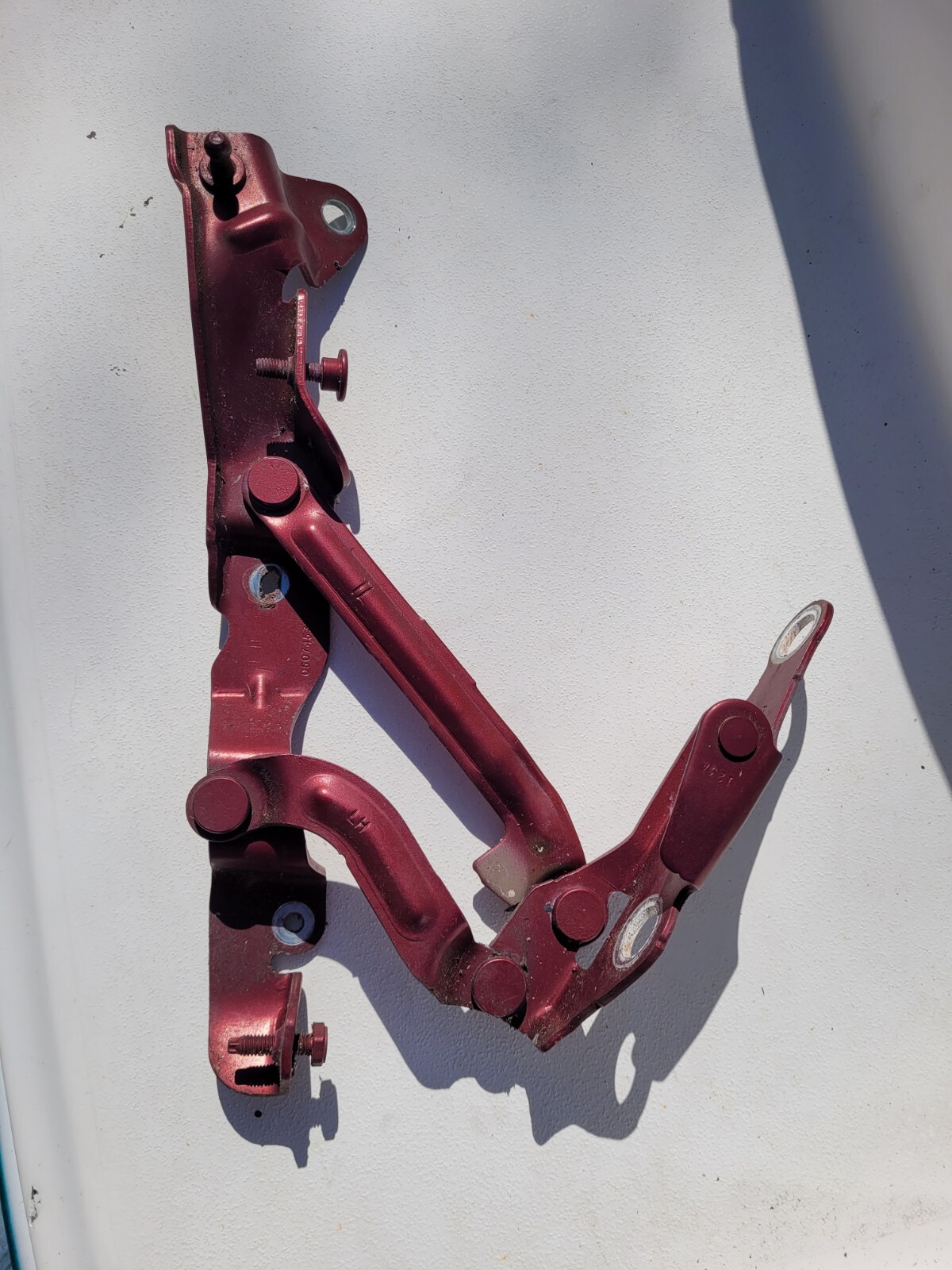 2013 11- 14 CHRYSLER 200 TRUNK LID SUPPORT HINGE LEFT RED PAINT CODE PRP OEM