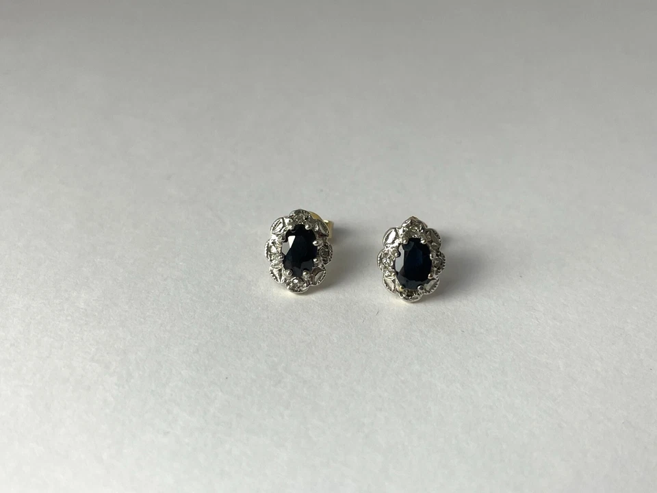 Sapphire and Diamond Cluster Earrings 9ct Gold Stud Sapphire Vintage Earrings - Image 3 of 4
