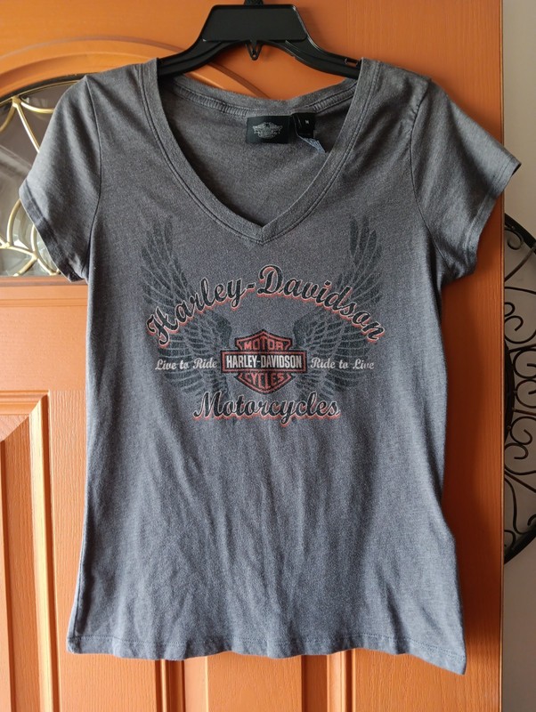 Harley-Davidson Women's Short Sleeve Gray V-neck T-shirt Size Medium