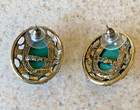 VINTAGE GREEN & GOLD TONE WITH CLEAR RHINESTONES PIERCED EARRINGS — photo 3