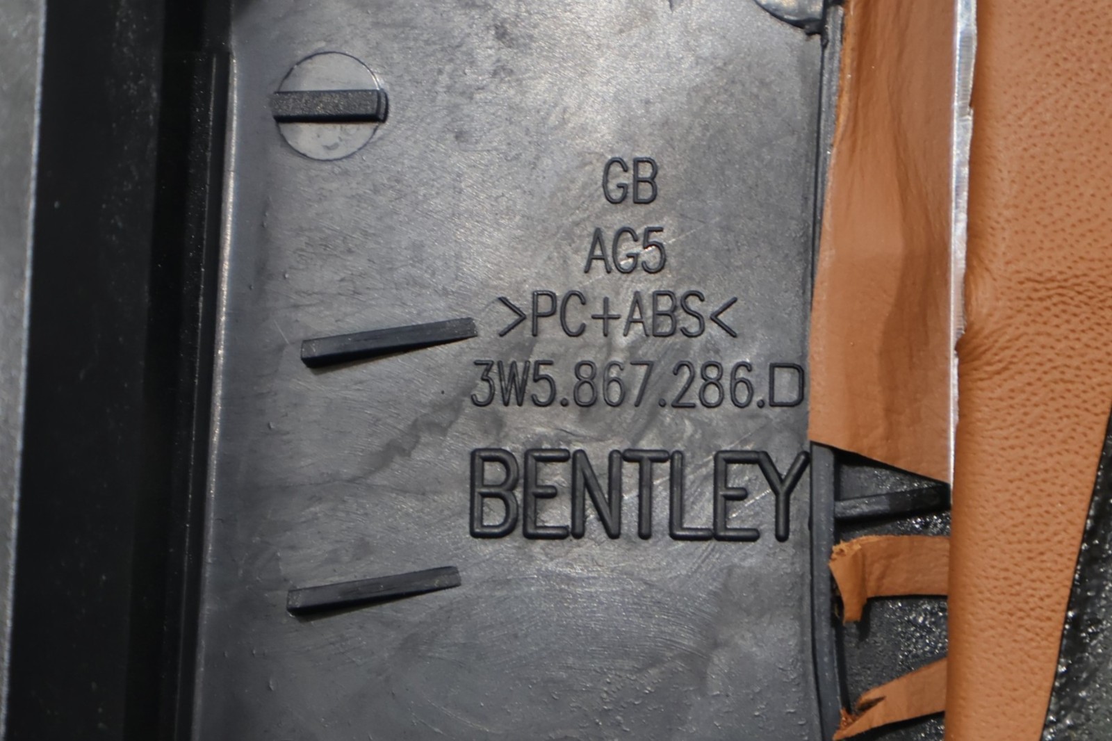 2006 - 2012 BENTLEY CONTINENTAL RIGHT SIDE B PILLAR UPPER TRIM COVER PANEL OEM