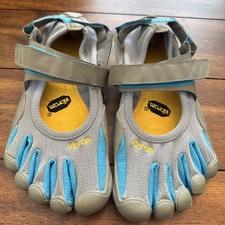 Vibram Five Fingers Barefoot Shoes Size EU 39 Size 7.5/8 Running