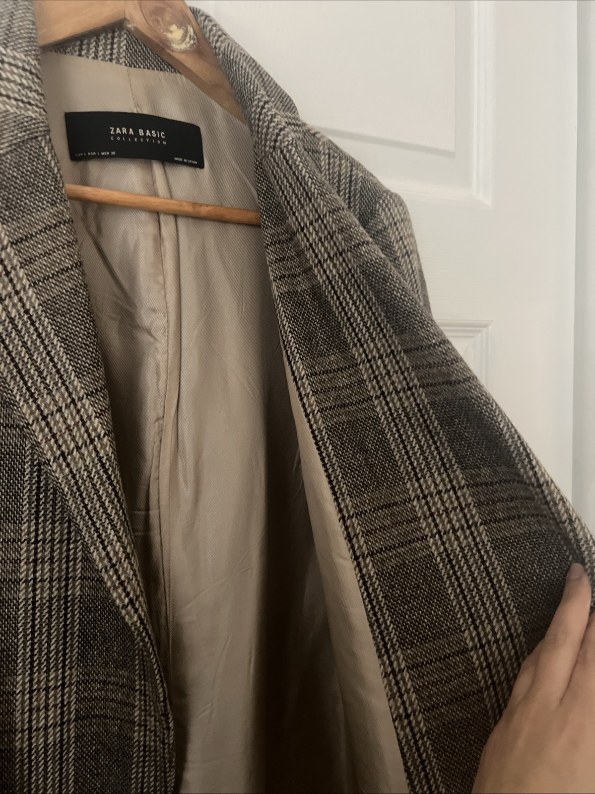 Zara basic jacket, chic and elegant, size large, … - image 4