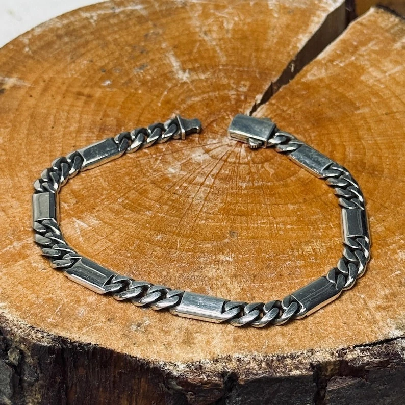 Solid 925 Sterling Men Chain Bracelet Elegant Cuban Link Bracelet - Image 4 of 4