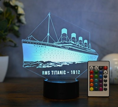 Titanic LED Tischlampe   3D Schiff Nachtlicht Geschenk Maritime Deko