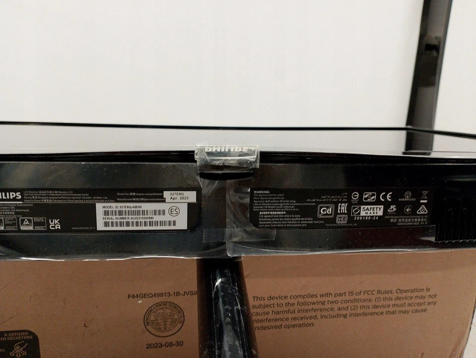 DEFEKT Philips 327E8QJAB/00 LED-Monitor 31,5 Zoll 1920 - Bild 4 von 4