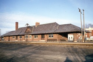 (Lot 2950 A Set of 5) C&NW STATIONS