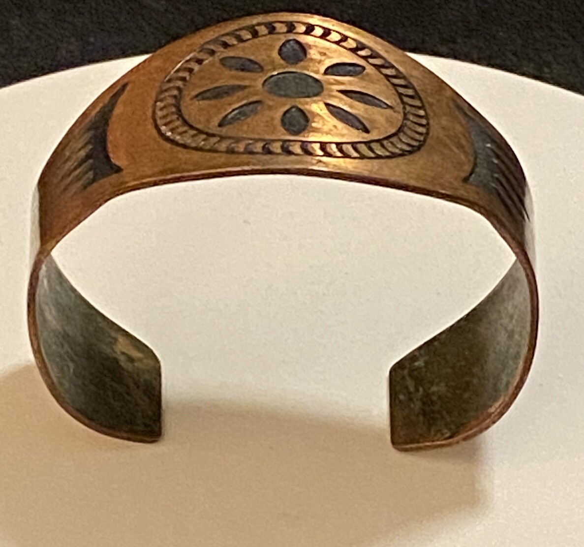 Vintage Solid Copper Native American Thick Cuff B… - image 9