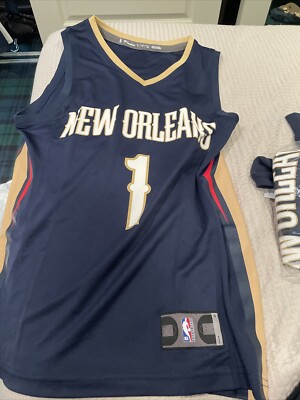 zion williamson jersey Size Small