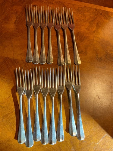 Kirk Stieff Williamsburg Queen Anne Sterling Silver, 1940 Salad Fork 6 1/2"