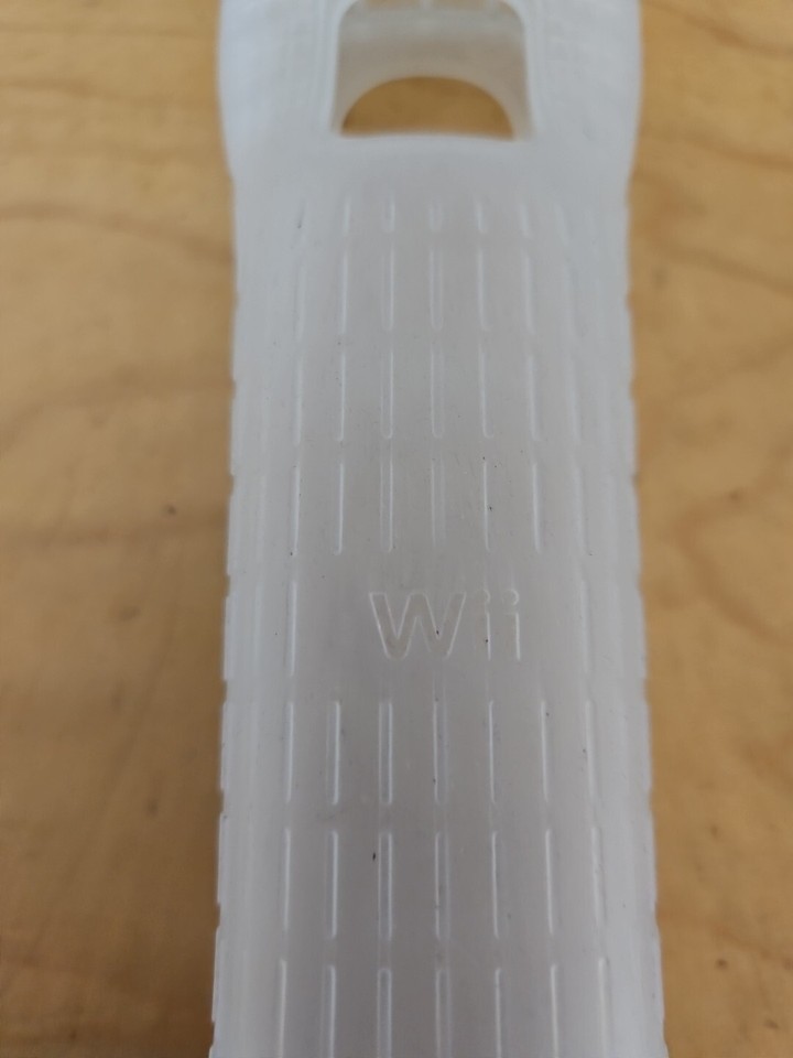 OEM Nintendo Wii Remote Jacket Cover Sleeve Grip Rubber Silicone Clear