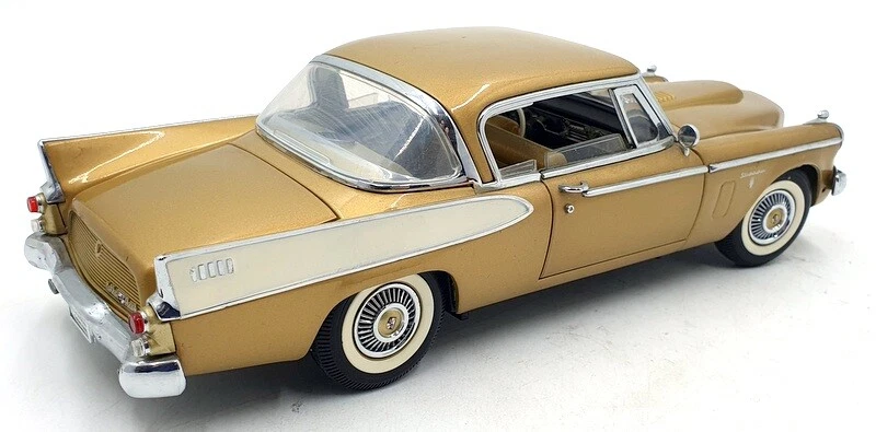 Signature 1/18 Scale Diecast 21125D - 1958 Studebaker Golden Hawk - Gold - Image 3 of 4