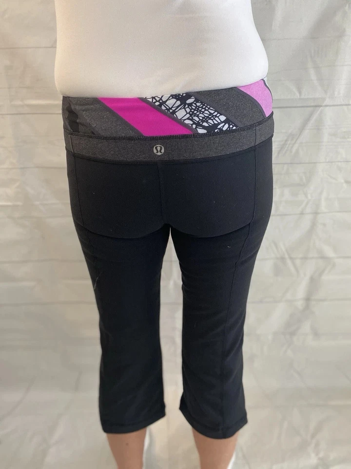 Leggings Lululemon Talla 6 REVERSIBLES Color En Un Lado y Negro En El Otro Lado # Foto 3 de 4