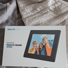 Dragon Touch Classic 8 Digital Photo Frame 8" LCD Wi-Fi 16GB Black USB