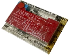 Stahl Intrinspak 8901/31-168/075/00 Safety Barrier 12V 75mA DIN Rail