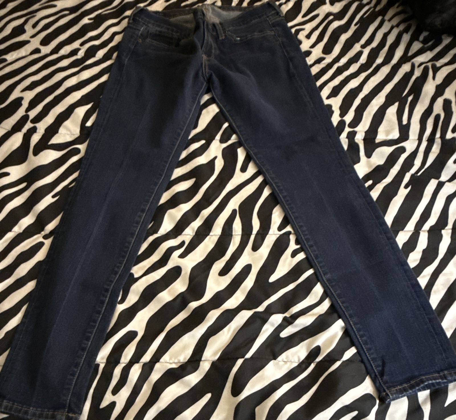 Lucky Brand Women Skinny Jeans Medium Wash Blue Denim Button Zip Pockets