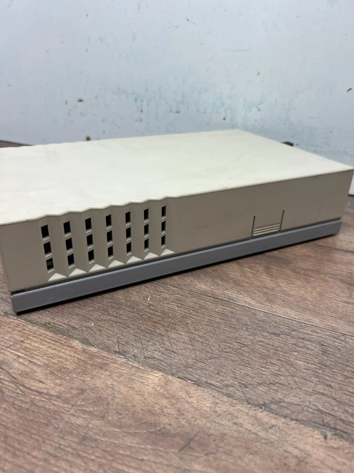 Sun Microsystems Ultra SCSI Drive 599-2229-01 - Image 4 of 4