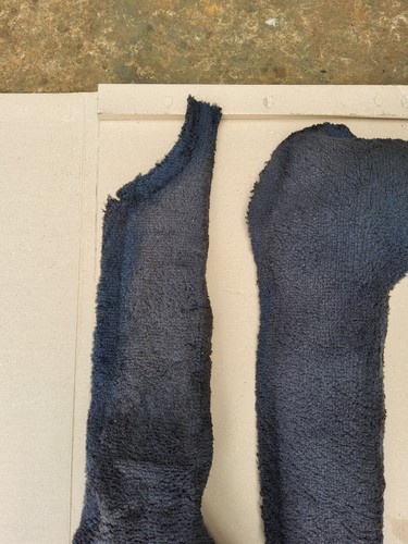 Ford Granada Mk2 Rear Under Seat Carpet Saloon Pair Blue - Picture 3 of 11