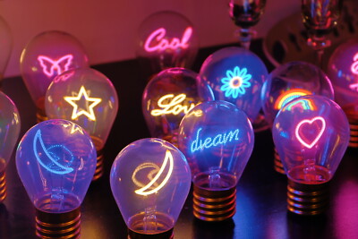 LED Deko Lampe / Glühbirne aufladbar per USB - verschiedene Motive 