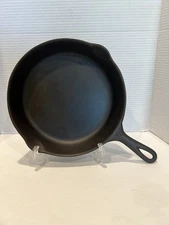 Vintage Wagner Ware SIDNEY-O-No. 8 Cast Iron Skillet 1058 J
