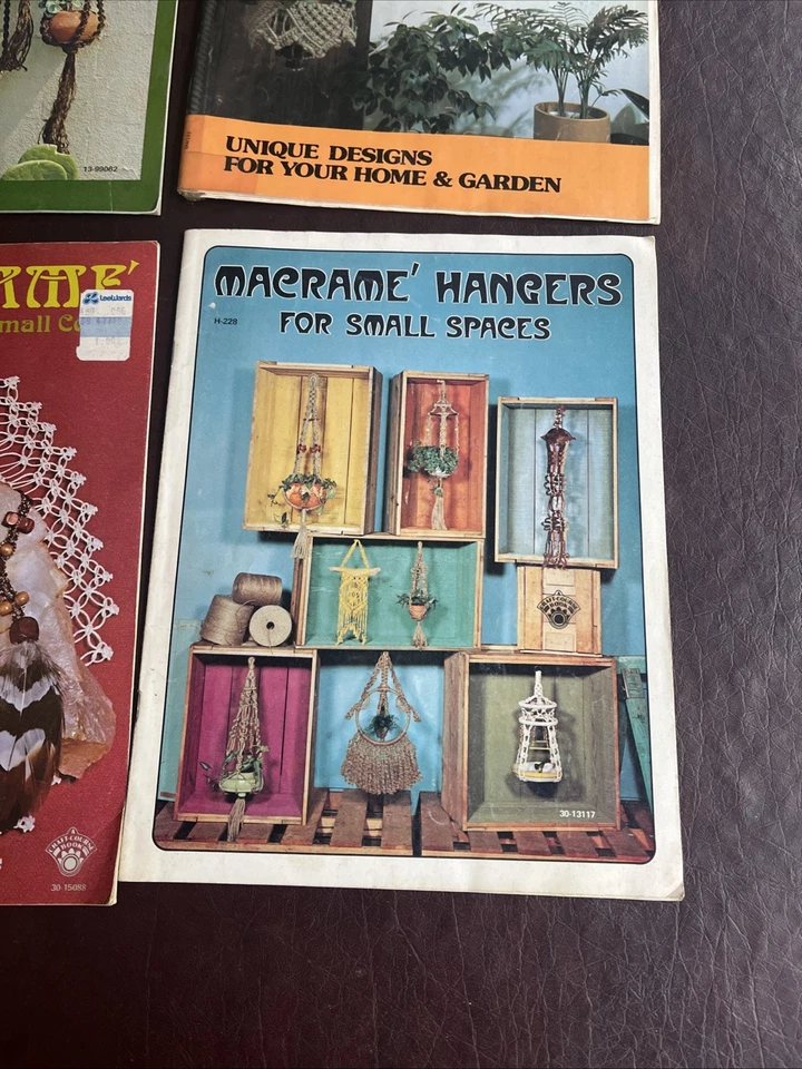 Rivista macramè anni 70 lotto di quattro appendiabiti piccoli spazi ovest piccolo cavo - Immagine 4 di 4
