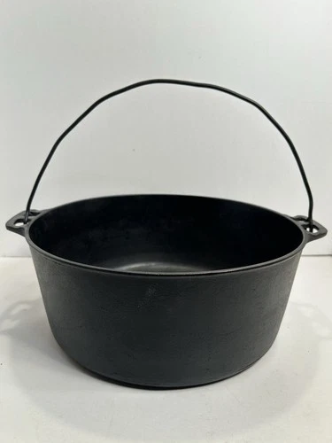 VTG “ERIE” Pre-Griswold No. 10, 835 Cast Iron Dutch Oven, No Lid