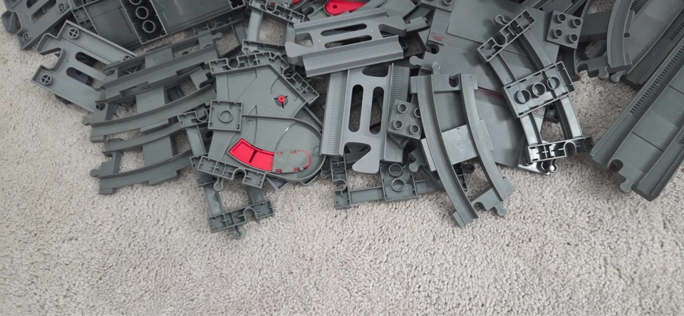 Duplo Lego Train Tracks Apx 100 piezas 8 libras (a granel) Foto 4 de 4