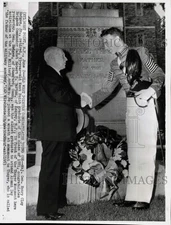 1953 Press Photo 1881 West Pointer Henry Clay Hodges Lauds Cadet Robert Barton