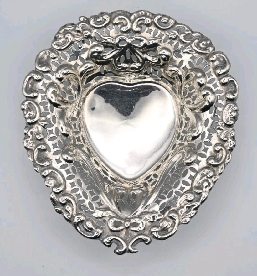 Walker & Hall Sterling Silver 1850-1899 Silver Antiques for sale