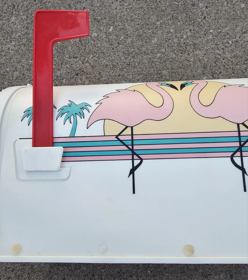 Bacova Accentbox Rural Mailbox hand-laminated fiberglass Plastic Pink Flamingo - Image 4 of 4