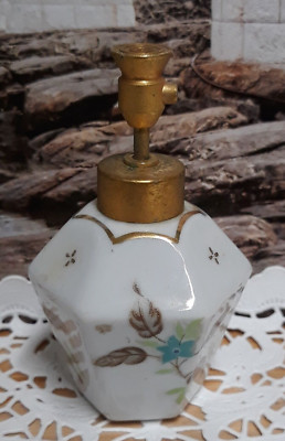 Vtg.  DeV (DeVilbiss) Hand Painted Porcelain Perfume Bottle Flowers Gold Leaves