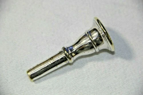 Instrumento de latón Boosey & Co Boquillas