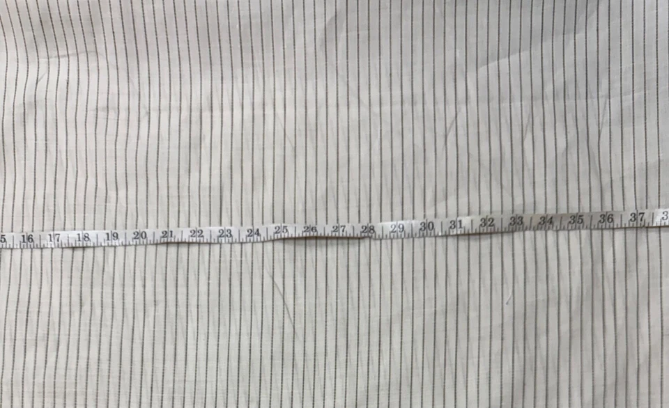 Tela de lino hilo teñido verde bebé rayas en tierra blanca peso medio por comprar Foto 3 de 3